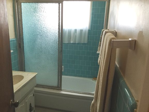 3rd image of 1316 N Fries Avenue