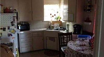 5th image of 3208 1/2 Sherwood Ave