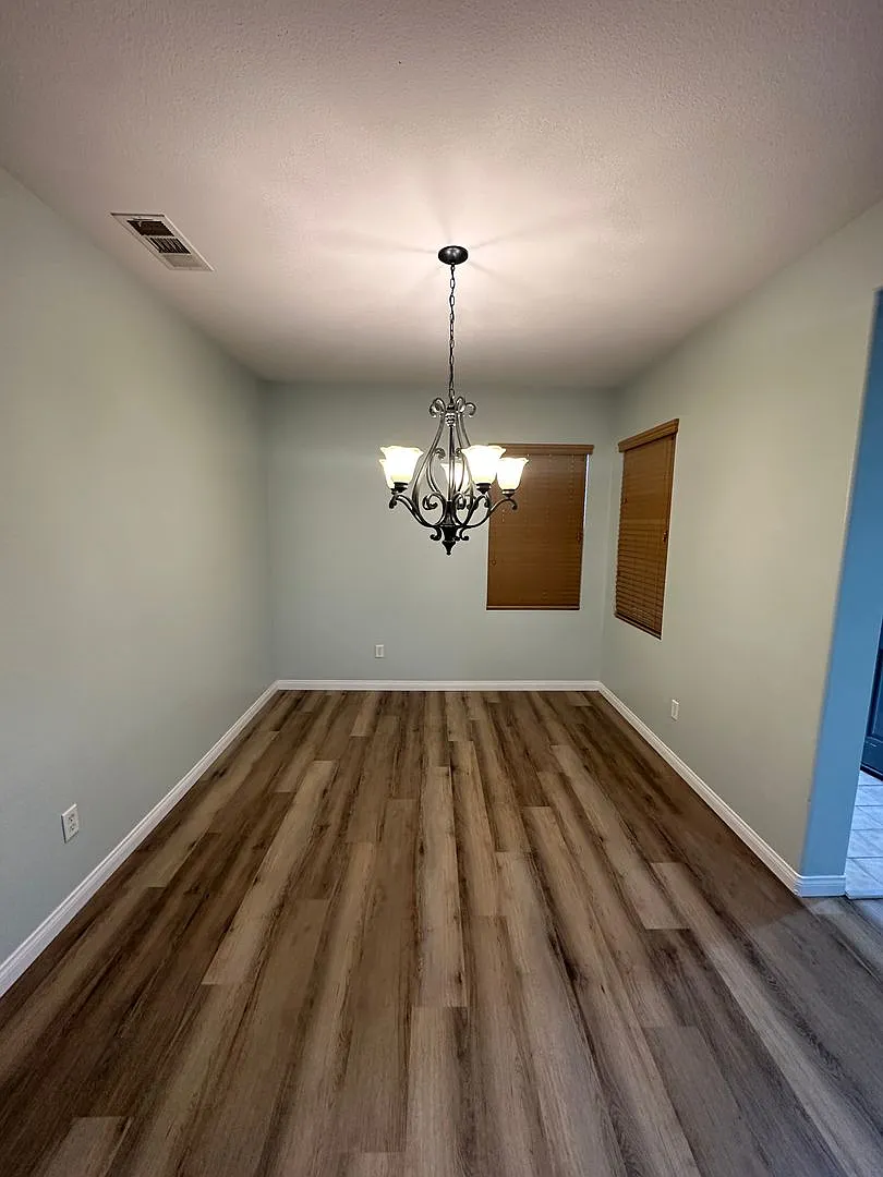 Charming 4-Bedroom Home for Rent in Gated Community — Photo 3
