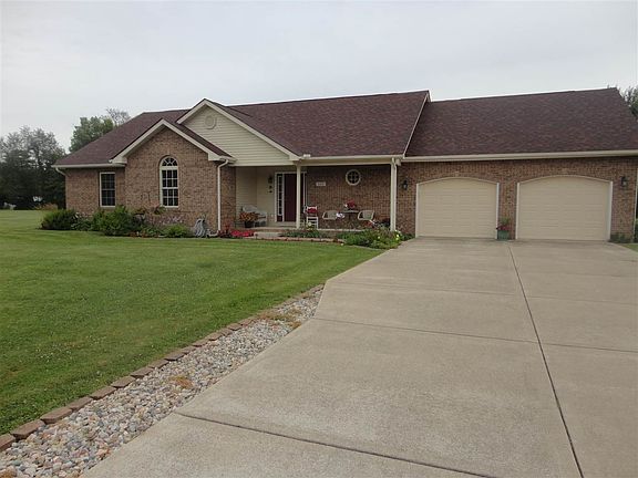 2nd image of 800 Beechwood Dr