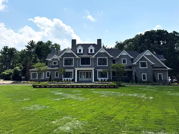 2 E Gate Road, Lloyd Harbor, NY 11743