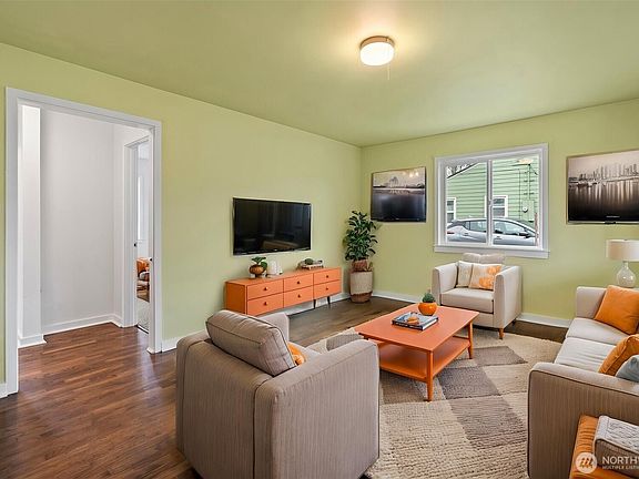 5th image of 1019 S Rochester Street