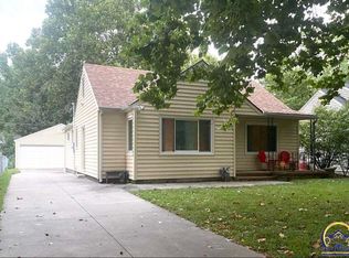 1940 SW Randolph Ave, Topeka, KS 66604