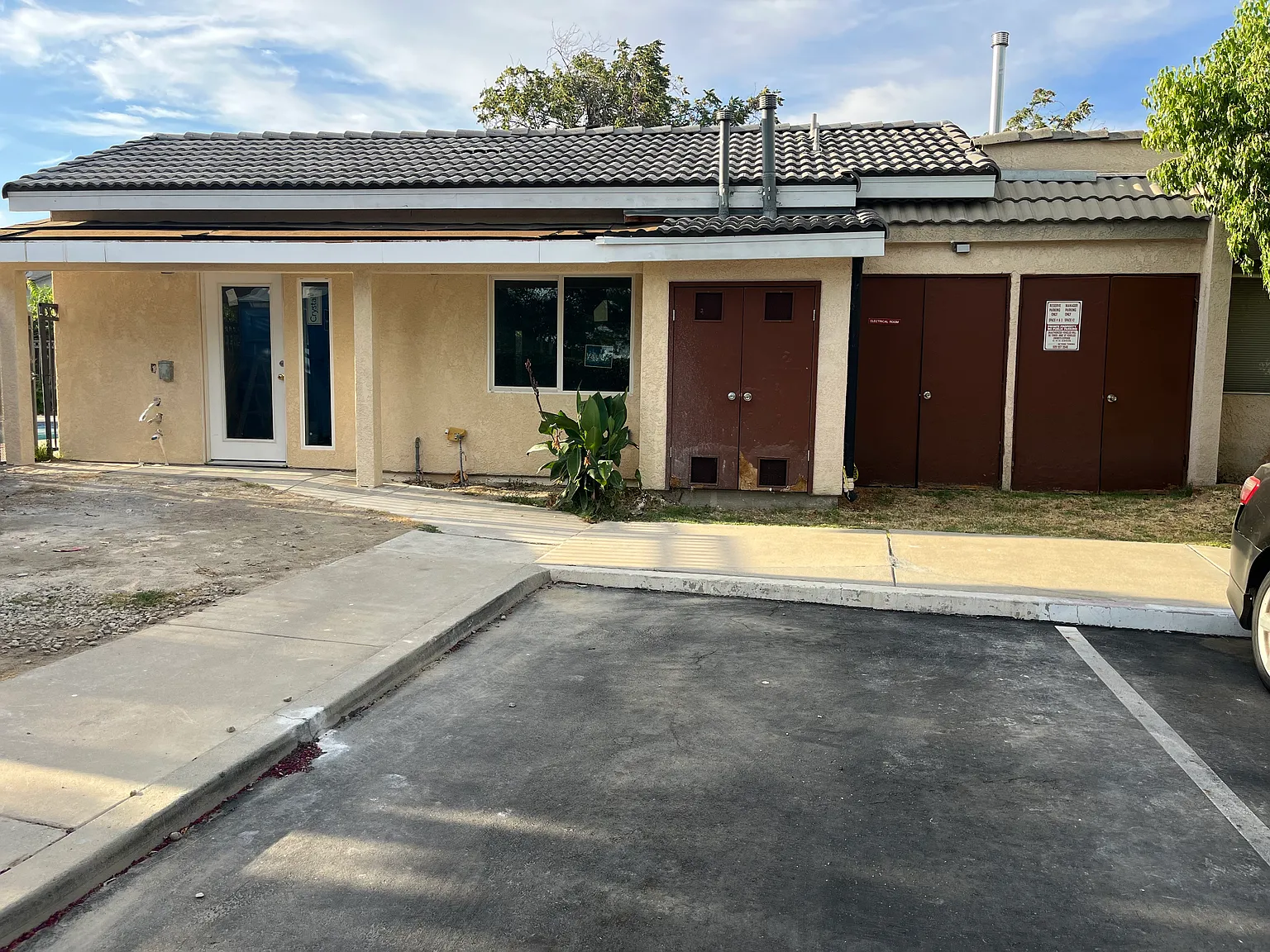 2 bed, 1000 sqft, $2,950 — Photo 2