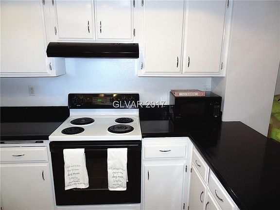 4th image of 1424 N Jones Blvd