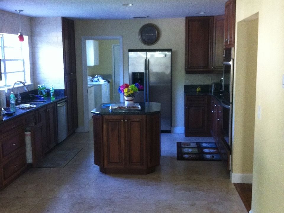 2nd image of 660 Forest Ln