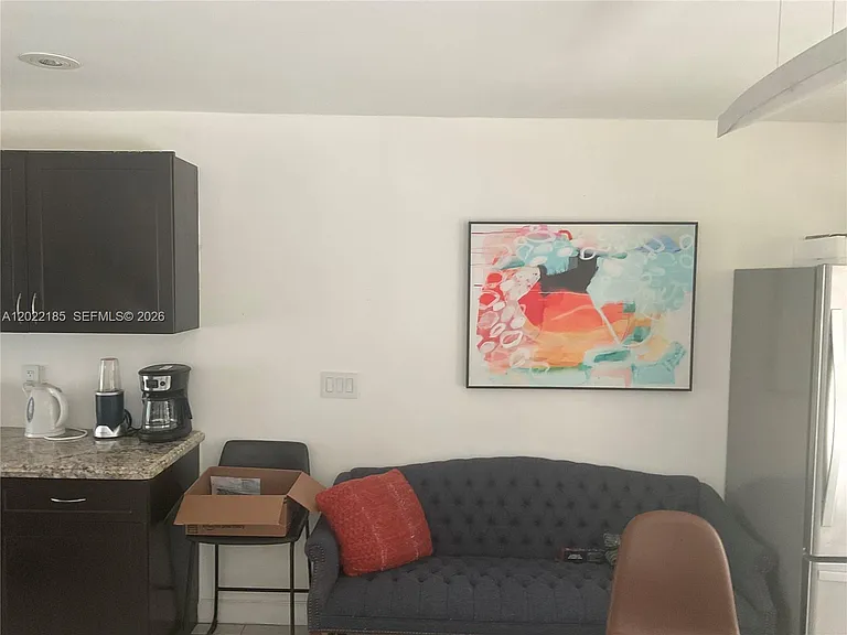 1206 Tyler St — Photo 9