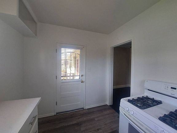 3rd image of 761-799 E 46th St #1006