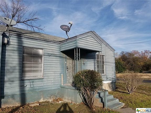 3rd image of 1009 Attas Ave