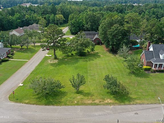 4th image of 19 Ashley Dr