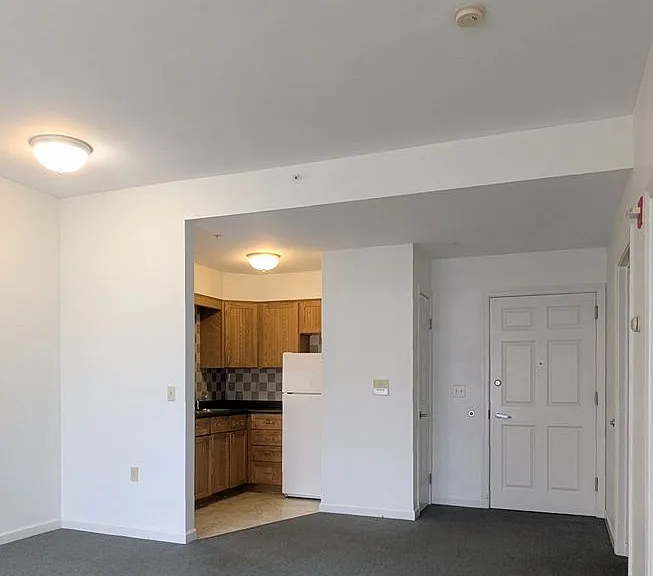 Howell House — Photo 4