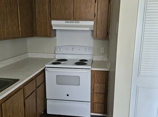 PARKHILL TERRACE APARTMENTS, Zephyrhills, FL 33542