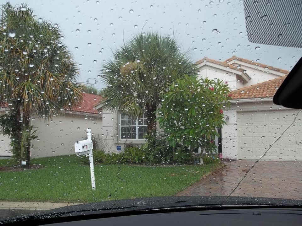 1st image of 5910 Royal Club Dr