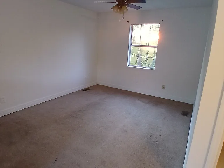 442 Crest Dr SW — Photo 3