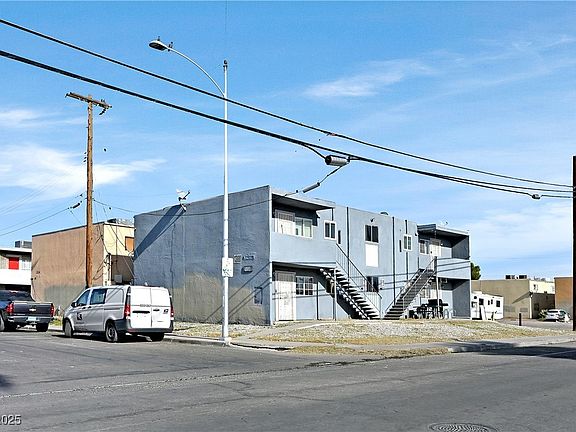 2nd image of 1300 N 22nd St
