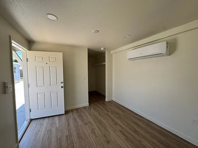 1012 W Cypress St #C — Photo 6