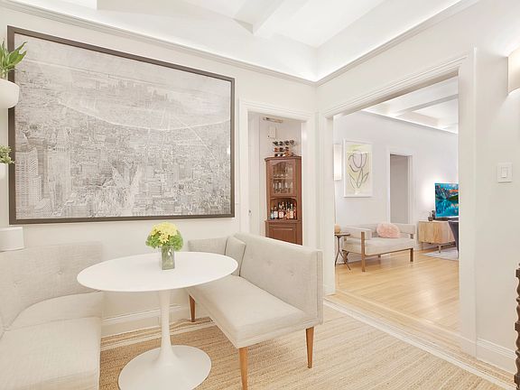 3rd image of 1349 Lexington Ave APT 2G