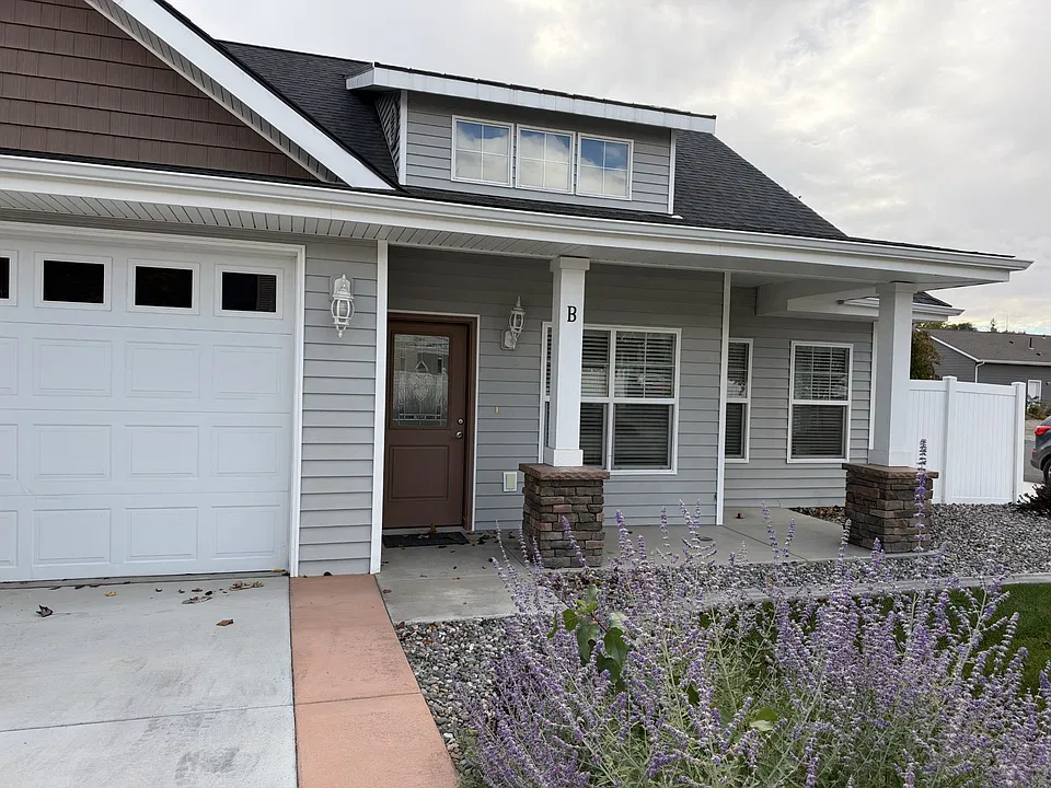 245 W Van Giesen St #1506-B