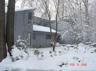 5531 Beech Ridge Dr, Fairfax, VA 22030