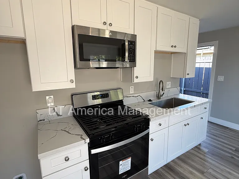 6405 Zena Dr — Photo 40
