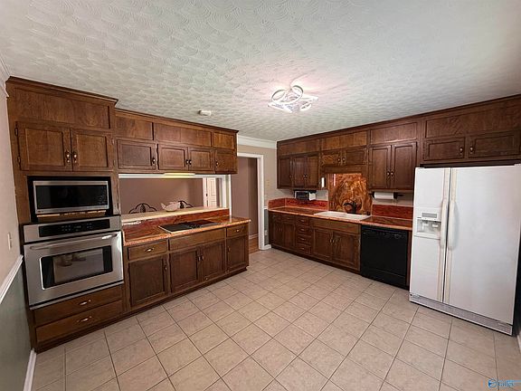 3rd image of 2706 Lake Ave SE