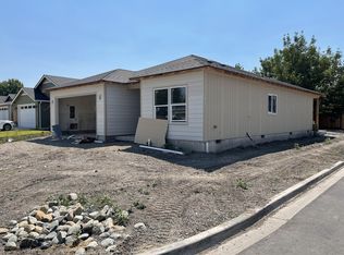 742 Sydney Ct, Central Point, OR 97502