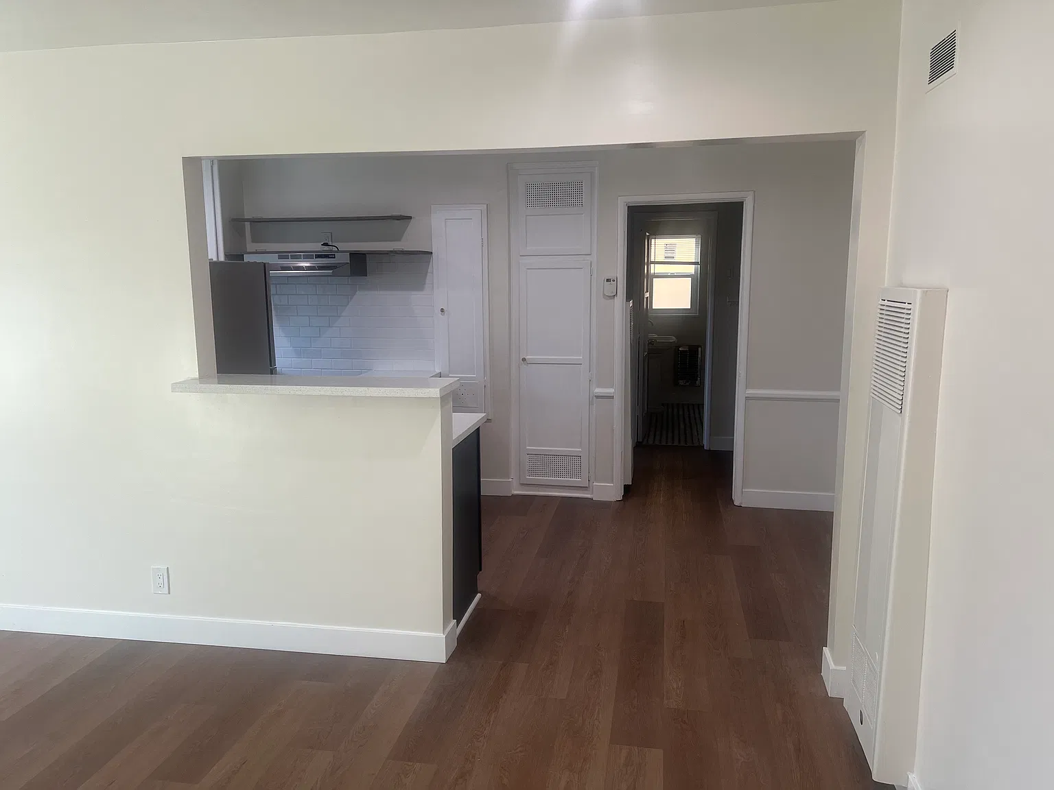 2 bed, 950 sqft, $2,375 — Photo 2