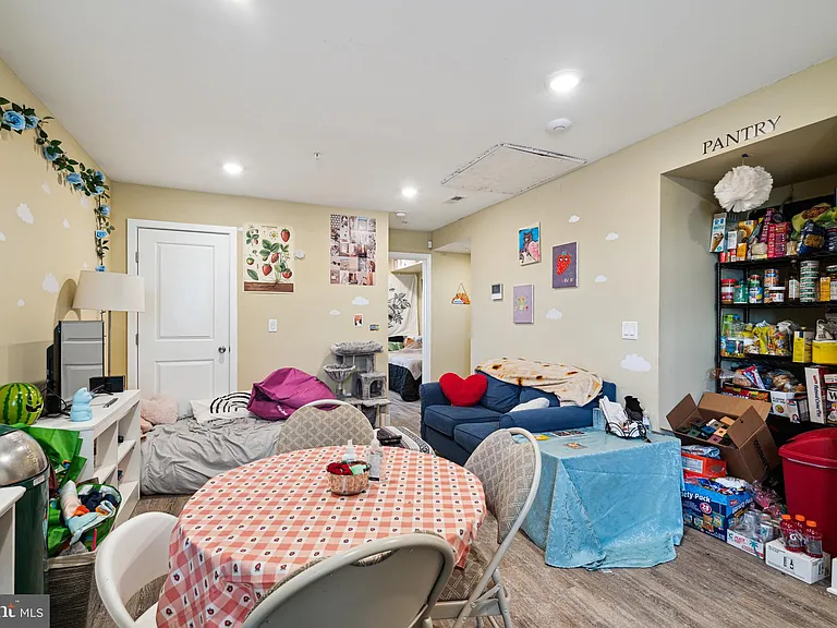 2214 N Camac St #1 — Photo 18