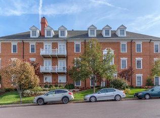 23 Topton Way APT 3A, Saint Louis, MO 63105
