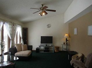 7414 Fox Ct NE, Cedar Rapids, IA 52402