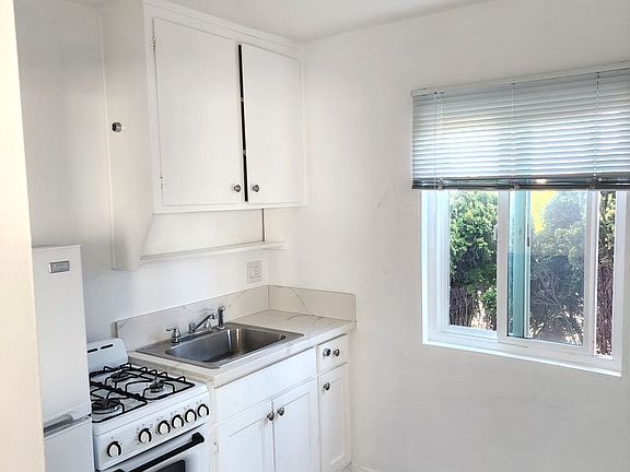 5th image of 3458 S Centinela Ave APT 1