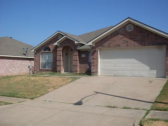 2nd image of 1117 Greenview Ln