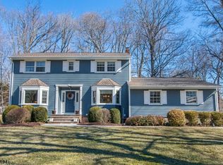 3 Winding Way, Randolph, NJ 07869