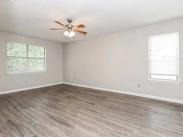 1268 Brandl Dr SW — Photo 11