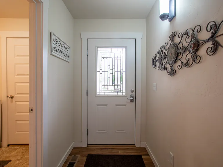 1900 Teal Dr — Photo 3