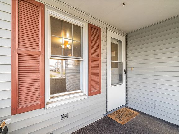 3rd image of 608 Brandon St