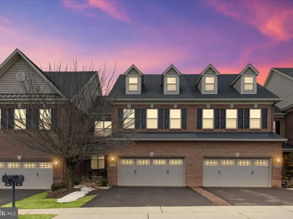 311 Saint James Dr, Langhorne, PA 19047