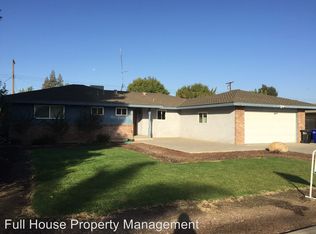 1547 N Prospect St, Porterville, CA 93257