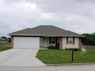714 W Christopher Ln, Clever, MO 65631