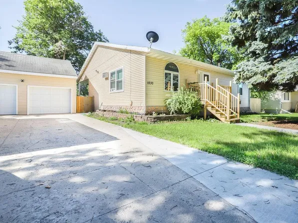 1830 5th Ave S, Fargo, ND 58103