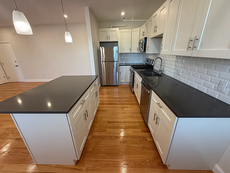 96 Washington Street — Photo 3