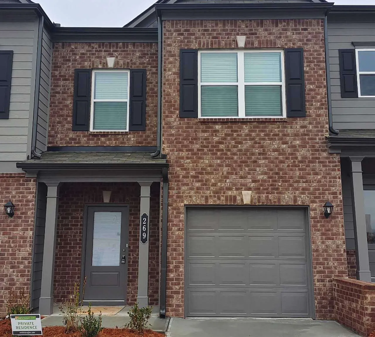 3 bed, 2.5 bath, 1629 sqft, $2,000 — Photo 1