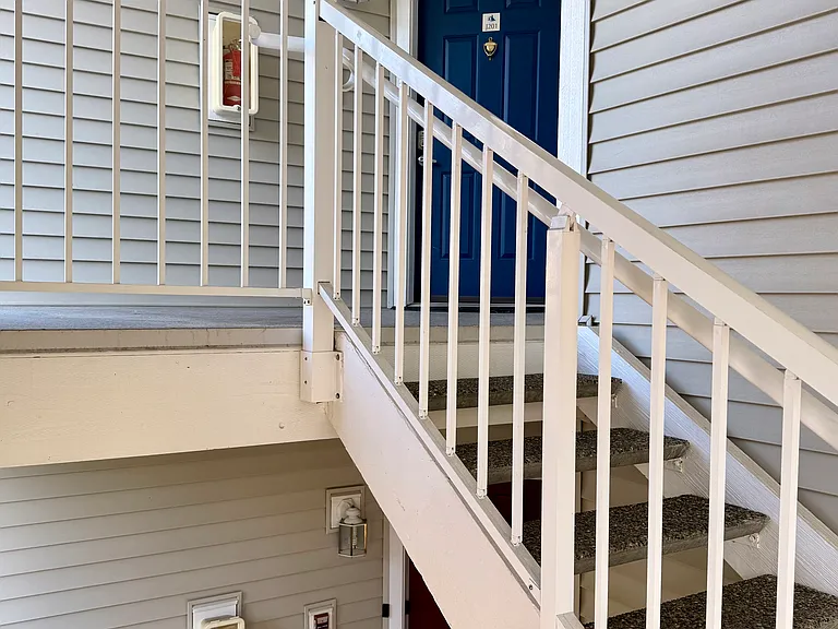 5400 Harbour Pointe Blvd #J201 — Photo 2