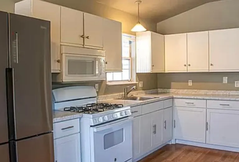 1367 1/2 Vineyard Dr — Photo 3