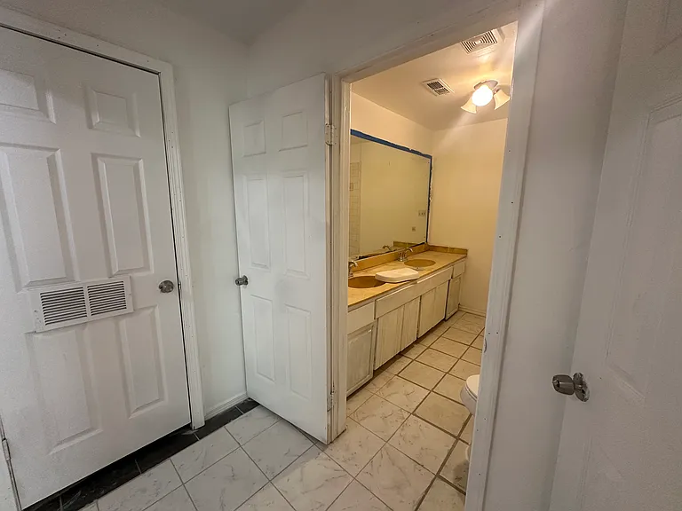 7833 S Harvard Ave — Photo 16