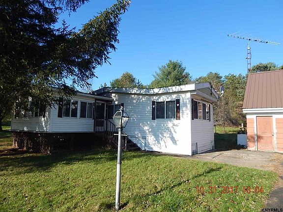 3rd image of 69 Newry Ln