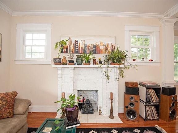 5th image of 4003 Sharon Ct