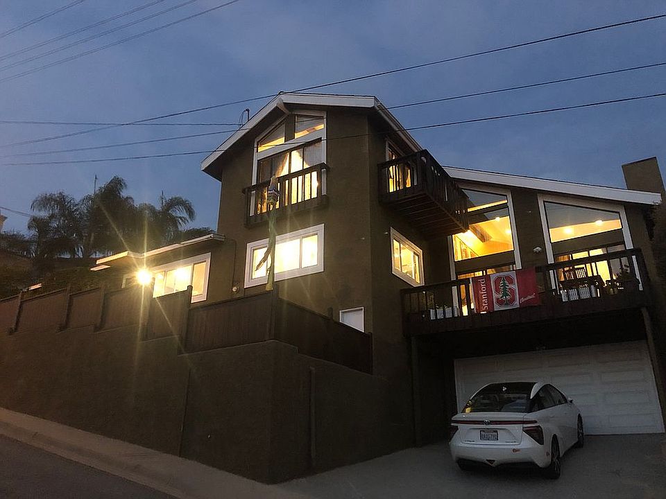 2nd image of 2204 Green Ln
