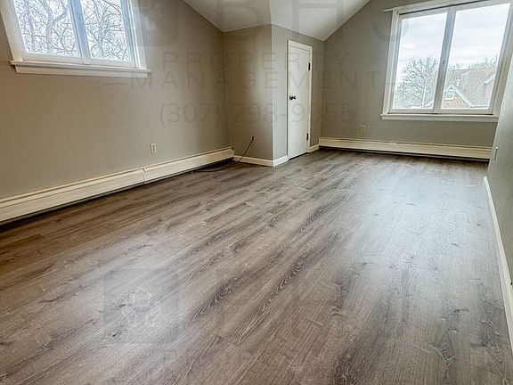 3rd image of 860 Bellevue Ave Unit 1