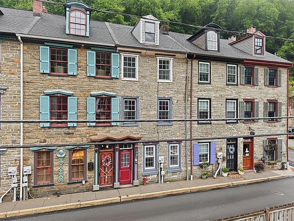 2nd image of 53 Race St